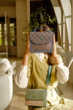 Frances Crossbody Taske
